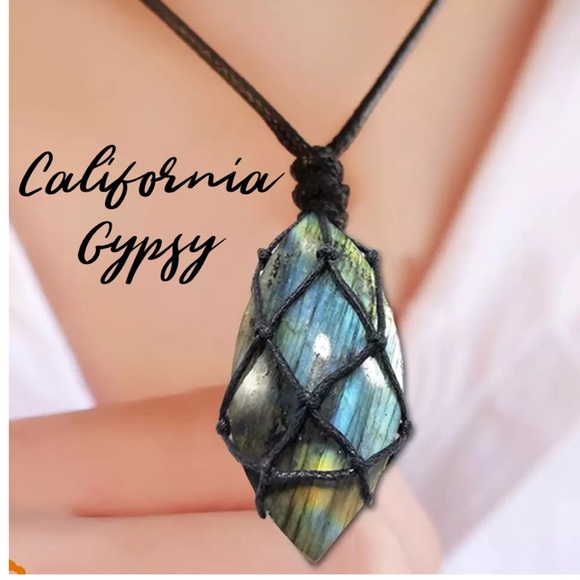 Jewelry - Natural Labradorite stone pendant necklace